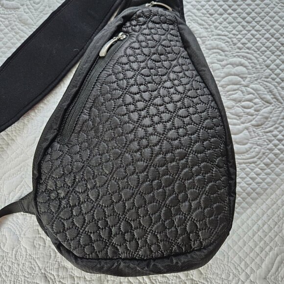 NWOT Sherpani Black Quilted RFID Protection Esprit Le Sling Backpack - Women's - Picture 3 of 12